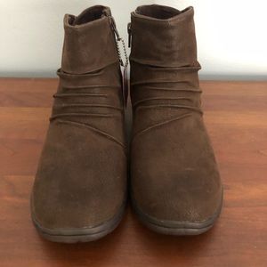 Womens Skechers booties-New in Box